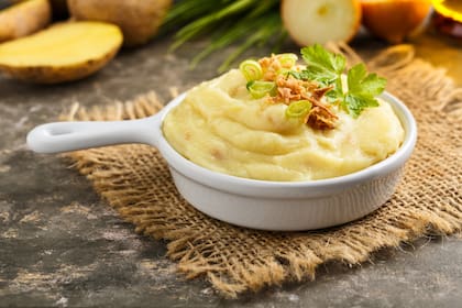 Puré de papás y otras versiones para acompañar con color y sabor a las comidas