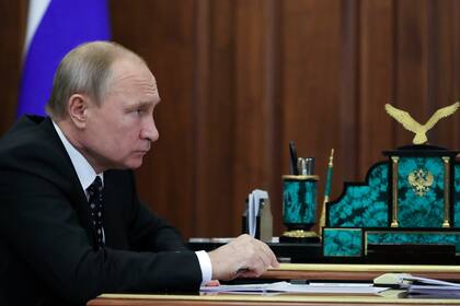 Putin encabezó ayer una reunión en el Kremlin