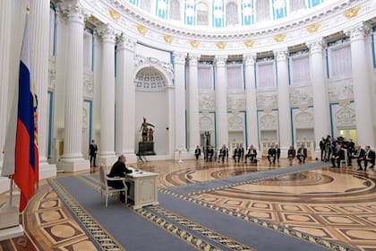 Putin se reunió con su Consejo de Seguridad en Moscú el lunes. Foto: Alexey Nikolsky/Sputnik vía Reuters