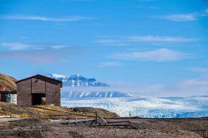 Pyramiden tiene pocos pobladores que cuidan el lugar (Foto Unsplash)