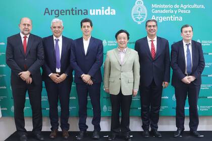 Qu Dongyu, de la FAO, con funcionarios argentinos