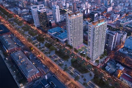 Quartier del Bajo, emplazado junto a la torre de Costantini y con una plaza semi pública y locales comerciales