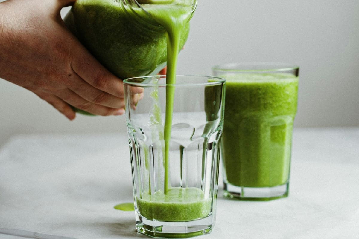 Qué beneficios tiene el agua de apio y cada cuánto tomarla