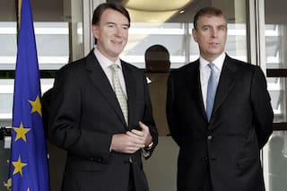 ¿Qué cargo podrían enfrentar el expíncipe Andrés y Peter Mandelson en relación con Epstein