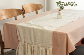 Qué color de mantel usar en el comedor para atraer la abundancia y el dinero, según el Feng Shui