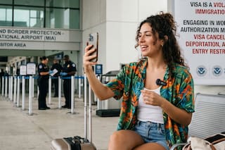 El error que cometen extranjeros con visa de turista y que puede terminar en deportación inmediata