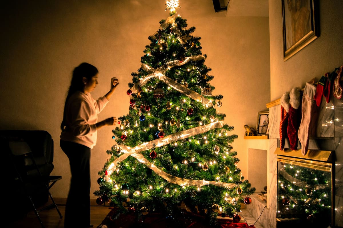 Qué dicen las tradiciones sobre la fecha para armar el árbol de Navidad (Unsplash)