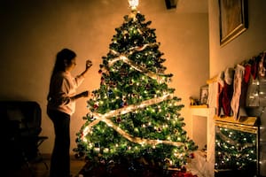 Qué dicen las tradiciones sobre la fecha para armar el árbol de Navidad (Unsplash)