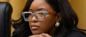 Quién es Jasmine Crockett, la congresista que habló de “una historia racista” en la Argentina