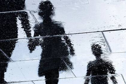 Qué es la amnesia generacional, la pérdida de memoria que sufrimos todos en algún momento