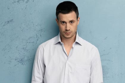 ¿Qué está haciendo Freddie Prinze Jr.?