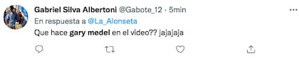 "Qué hace Gary Medel en el video??"