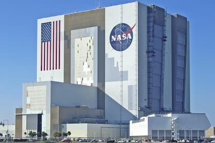 Qué hay detrás de la decisión de la NASA de retrasar la misión Artemis II hasta marzo