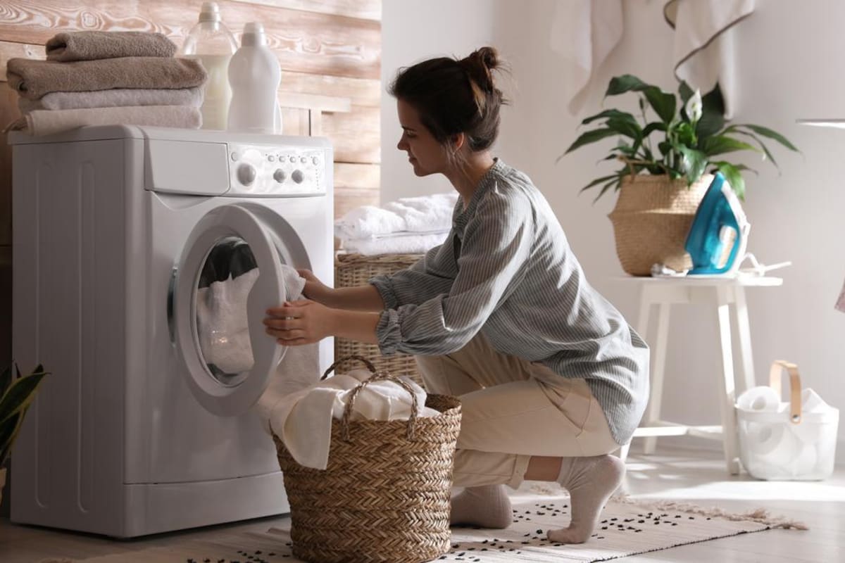Qué hay que tener en cuenta a la hora de elegir un lavarropas: además del tamaño y el diseño, hay que mirar la eficiencia energética, el consumo de agua, y los kilos de ropa que puede procesar en un lavado, entre otras cosas