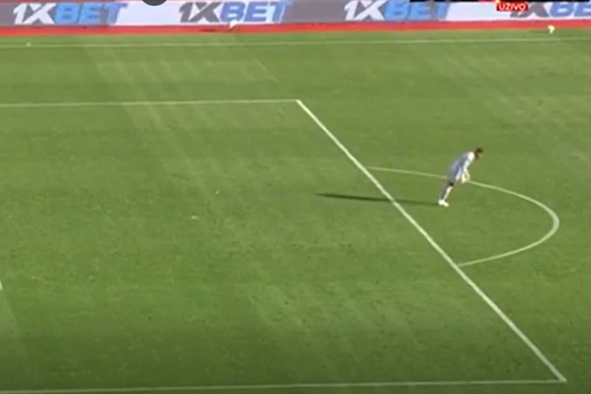 ¿Qué le pasó?: en pleno partido por la Copa África el arquero de Sudán se desplomó de la nada.