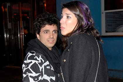 Fantasmas en la casa y un hit entre sus manos: del amor entre Andrea Rincón y Ale Sergi quedó una gran canción