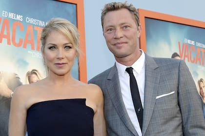 Que no se entere nadie. Christina Applegate y el músico Martyn LeNoble decidieron casarse en secreto