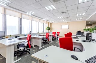 Vacaciones en la oficina: los que nos quedamos en la ciudad no damos abasto