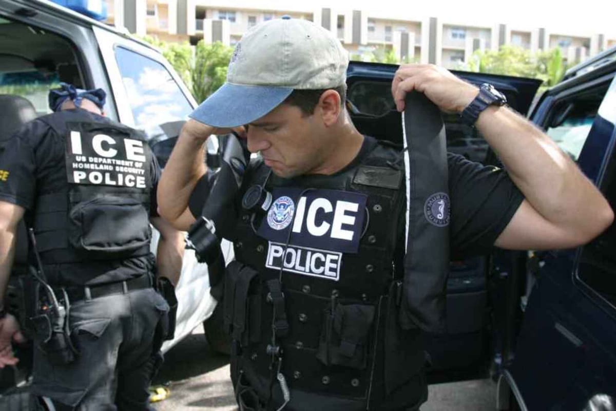 Qué pueden hacer y qué no los agentes del ICE en sus operativos