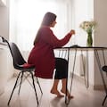 Qué dice la psicología sobre las personas que siempre eligen la misma silla
