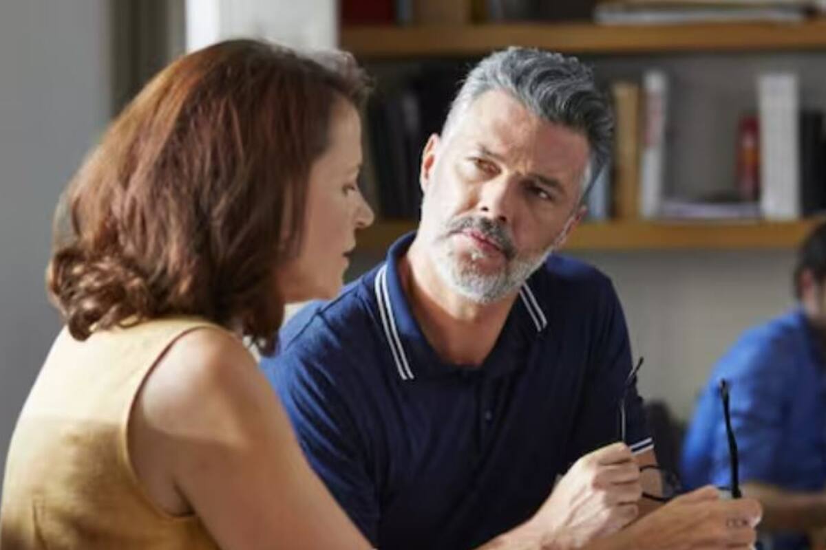 Qué se debe hacer cuando una persona te interrumpe al hablar