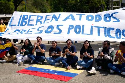 Qué se sabe de la posible liberación de Nahuel Gallo: versiones en redes, supuesto traslado y un vuelo misterioso