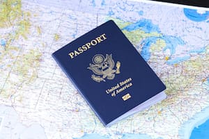 Así se expande a nuevas ciudades el pasaporte de EE.UU. con la imagen de Trump