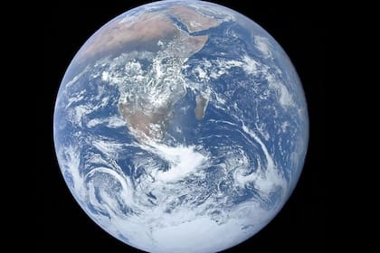 Qué significa el hallazgo de una bola metálica sólida en el centro de la Tierra