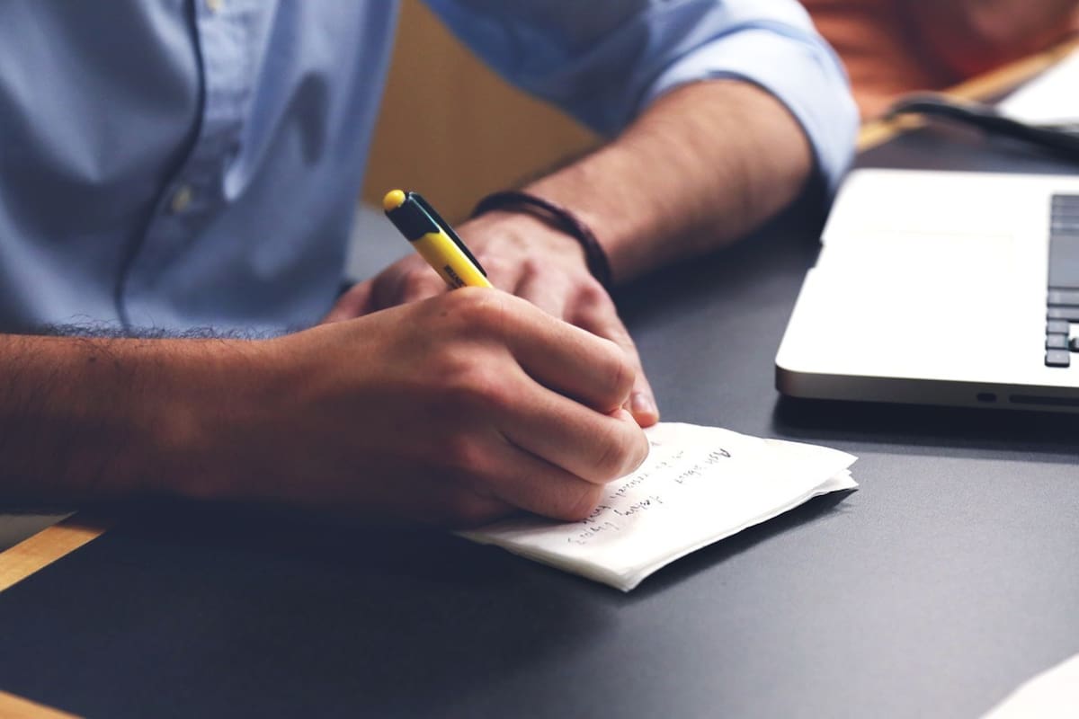 Qué significa escribir mezclando letras minúsculas y mayúsculas (Foto de carácter ilustrativa: Freepik)