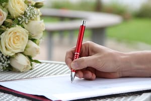 Qué significa firmar con las iniciales del nombre