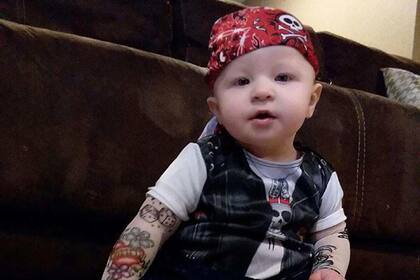 Quedó en custodia de su hermana de menos de dos años