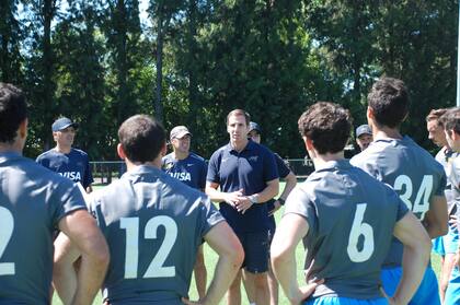 Quesada, entrenador de Jaguares, en la concentración Senior de la UAR