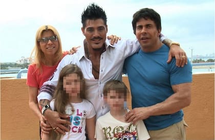 ¿Quién cuida a los hijos de Ricardo Fort?