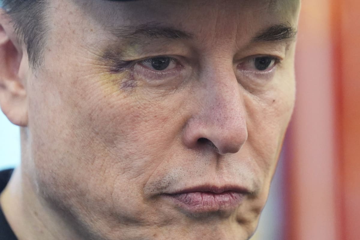 “Quien dijo que «el dinero no puede comprar la felicidad» realmente sabía de lo que hablaba", tuiteó Elon Musk, el hombre más rico del mundo