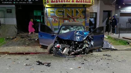 Quién era la joven de 21 años que murió tras impactar de lleno contra el frente de un local en Quilmes.