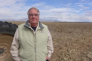 Es hijo de Warren Buffett, se alejó del mundo financiero y ahora vive en una granja en Nebraska