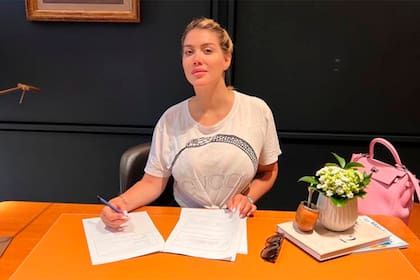 ¿Quién es la máscara? Wanda Nara firmó para ser parte del big show que conducirá Natalia Oreiro