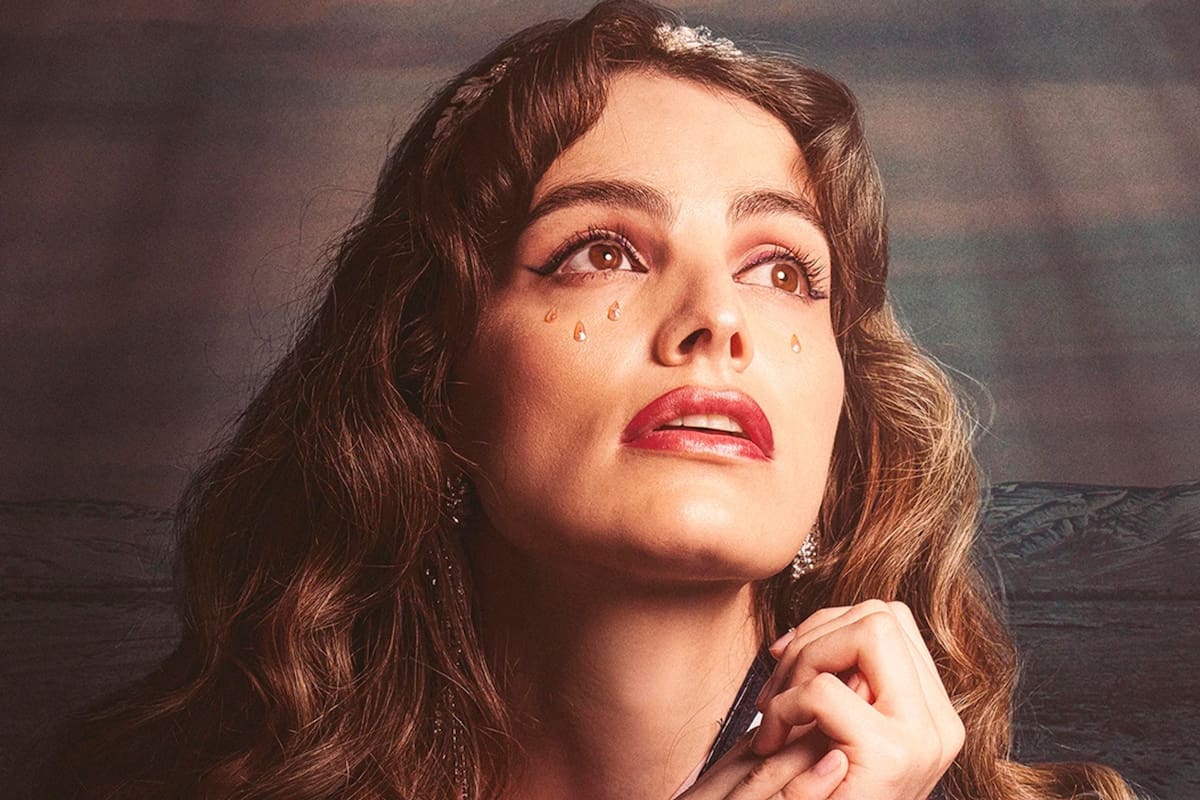 Quién es Lux Pascal, la hermana de Pedro Pascal que la rompe en su protagónico en Miss Carbón