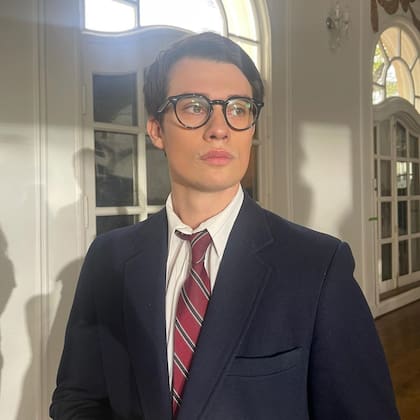 Quién es Nicholas Galitzine, el nuevo galán furor en Hollywood
