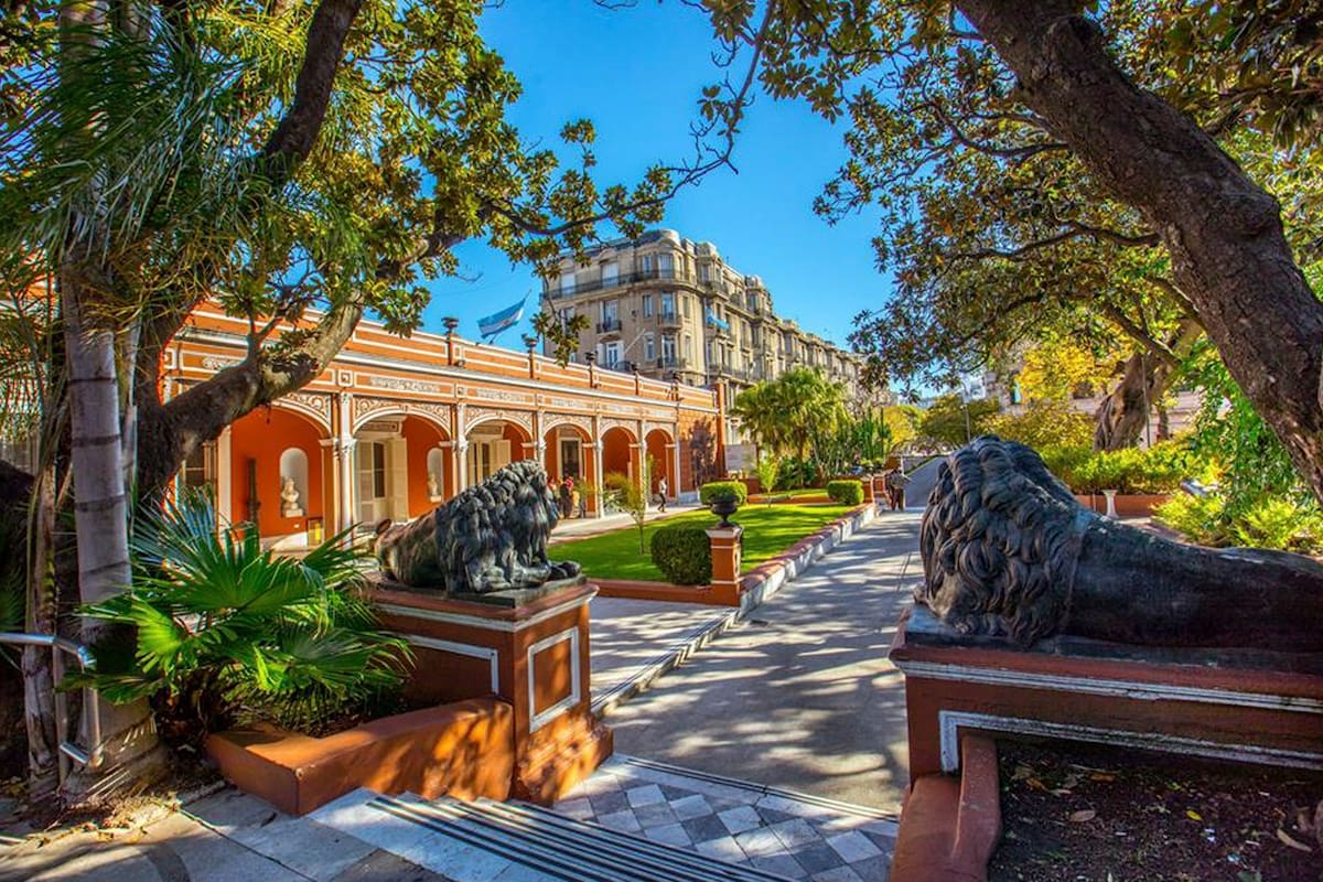 Quienes deseen trabajar en el Museo Histórico Nacional pueden inscribirse a la convocatoria