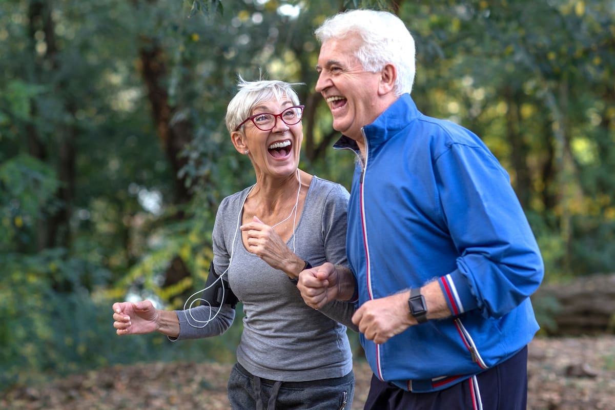 Quienes más se mueven en la tercera edad, más dispuestos están a tomar decisiones