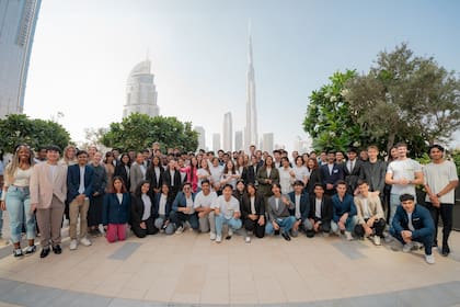 Quienes quieran postularse a uno de los tres programas ofrecidos deben haber completado la secundaria antes de septiembre de 2025 y deben tener 25 años o menos