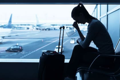 Quienes suelen hacer muchos viajes de negocios son más propensos a informar de síntomas de ansiedad y depresión, a tener problemas para dormir y el índice de masa corporal más alto