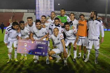 Quilmes le ganó con autoridad a Independiente Rivadavia
