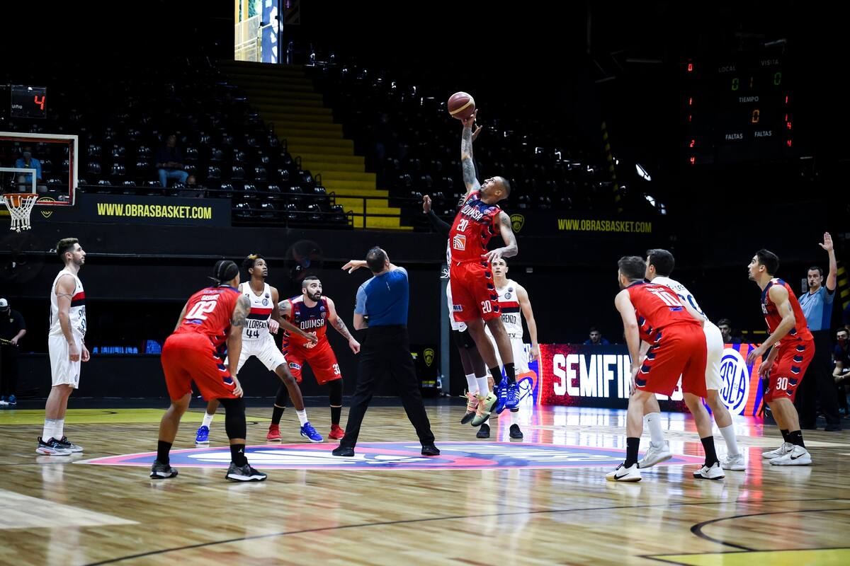 Quimsa y San Lorenzo, en el encuentro con el que había vuelto el basquet de manera oficial