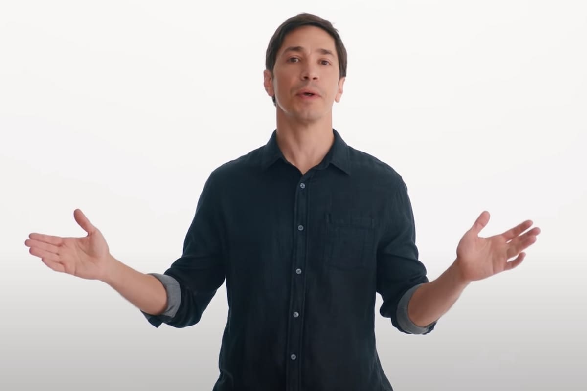 Quince años más tarde, el chico Mac protagonizado por Justin Long vuelve a participar de una campaña publicitaria tecnológica, esta vez del lado de las PC