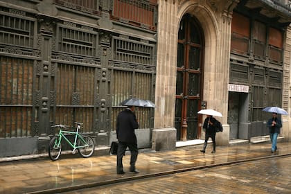 Quince circuitos guiados por escritores famosos que se sumergen en sitios menos conocidos de la ciudad y otros pueblos de Cataluña