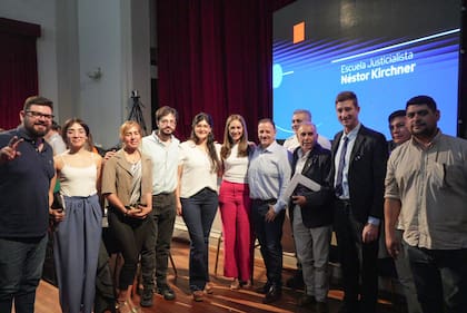 Quintela en el ciclo realizado en La Rioja, del que participó el exministro de Educación kirchnerista Nicolás Trotta