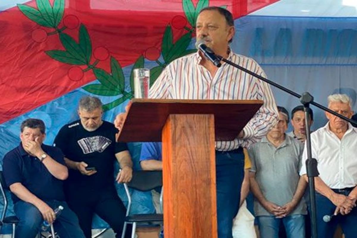 Quintela encabezó un acto con peronistas en la sede de Luz y Fuerza.