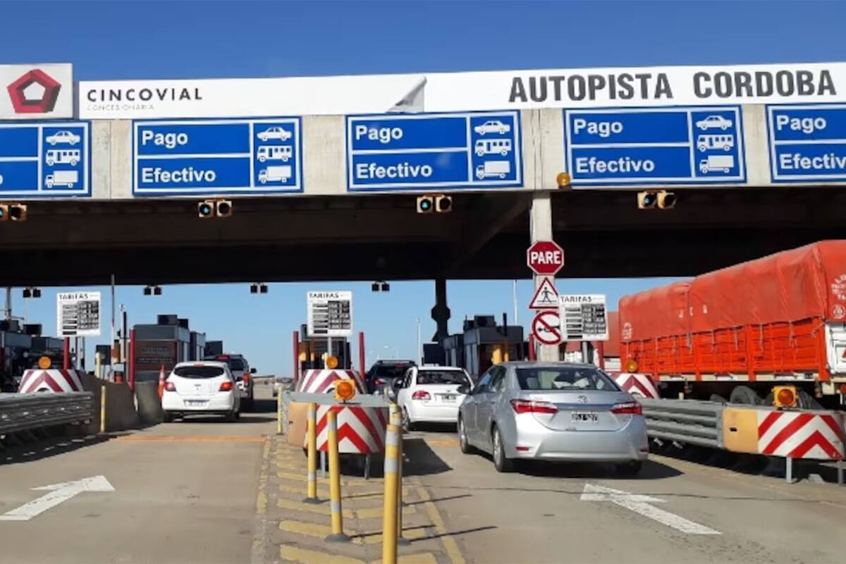 Quiso escapar de un control policial y arrolló y mató a la trabajadora de un peaje de la Autopista Rosario - Córdoba